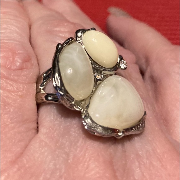 Silver Tone Ring With White Agate And Rhinestones - Picture 3 of 5